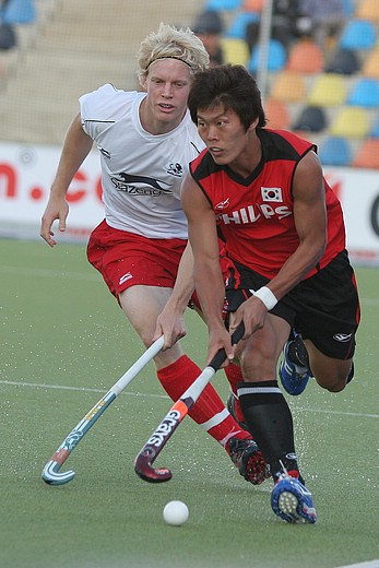 © Herbert Bohlscheid  www.sportfoto.tv und Wolfgang Quednau  www.hockeyimage.net