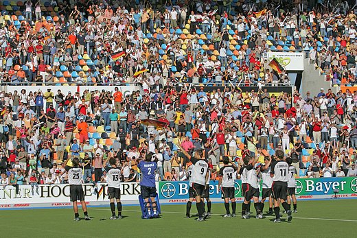 © Herbert Bohlscheid  www.sportfoto.tv und Wolfgang Quednau  www.hockeyimage.net